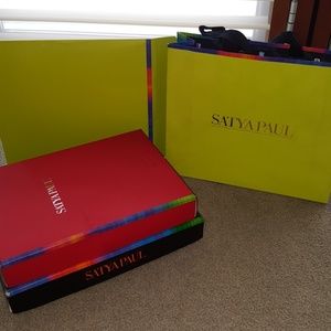 Satya Paul gift package set